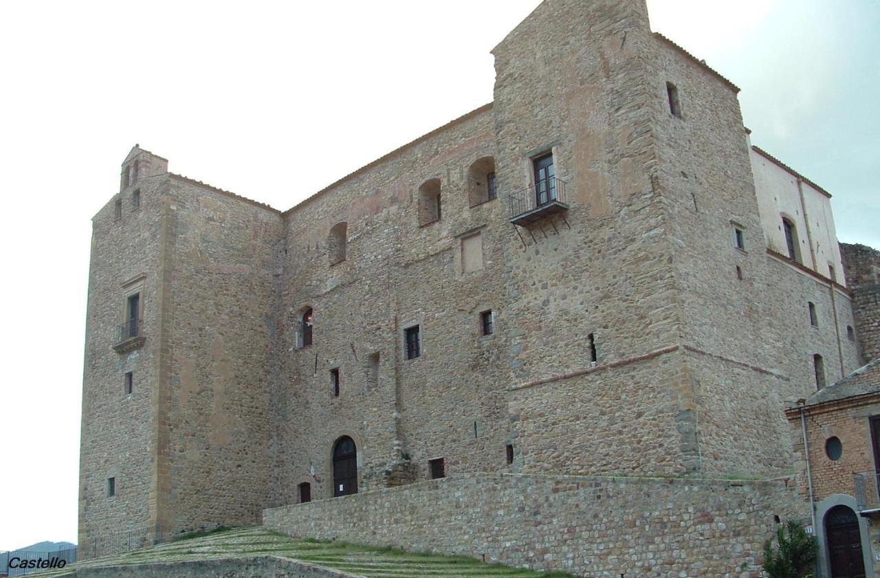 Casa Nicole Apartment Castelbuono  Exterior photo